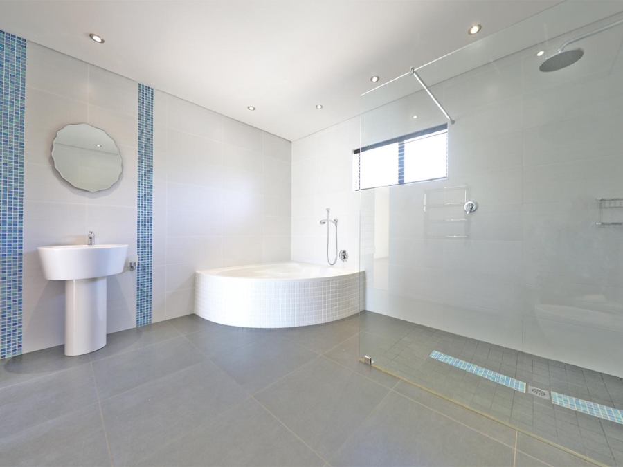 5 Bedroom Property for Sale in Baronetcy Estate Western Cape